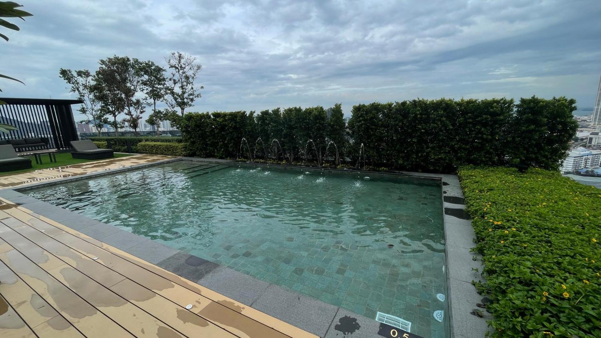 New Georgetown Instagramable 2Br Homestay For 10Pax 无敌美景两房民宿 Beacon Executive Suite Экстерьер фото