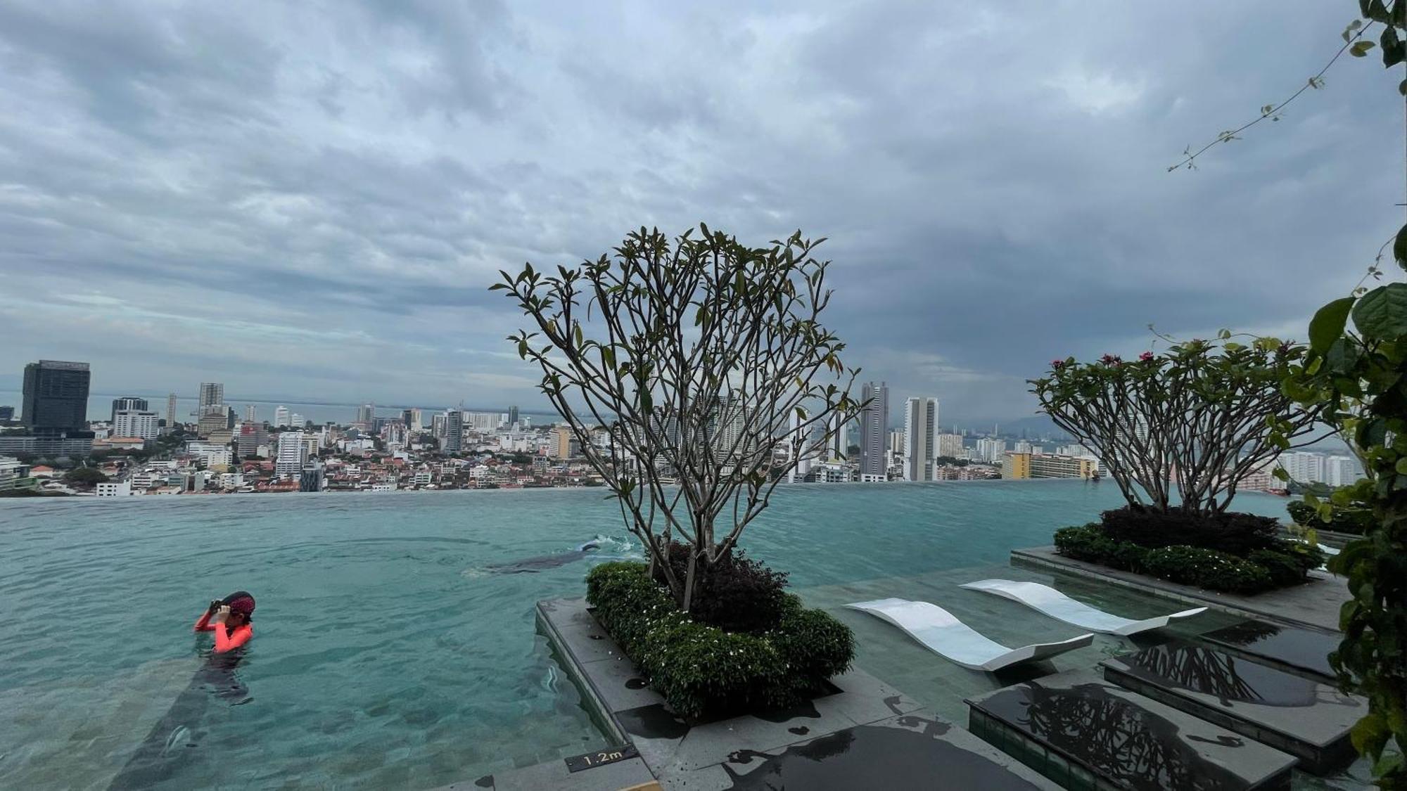 New Georgetown Instagramable 2Br Homestay For 10Pax 无敌美景两房民宿 Beacon Executive Suite Экстерьер фото