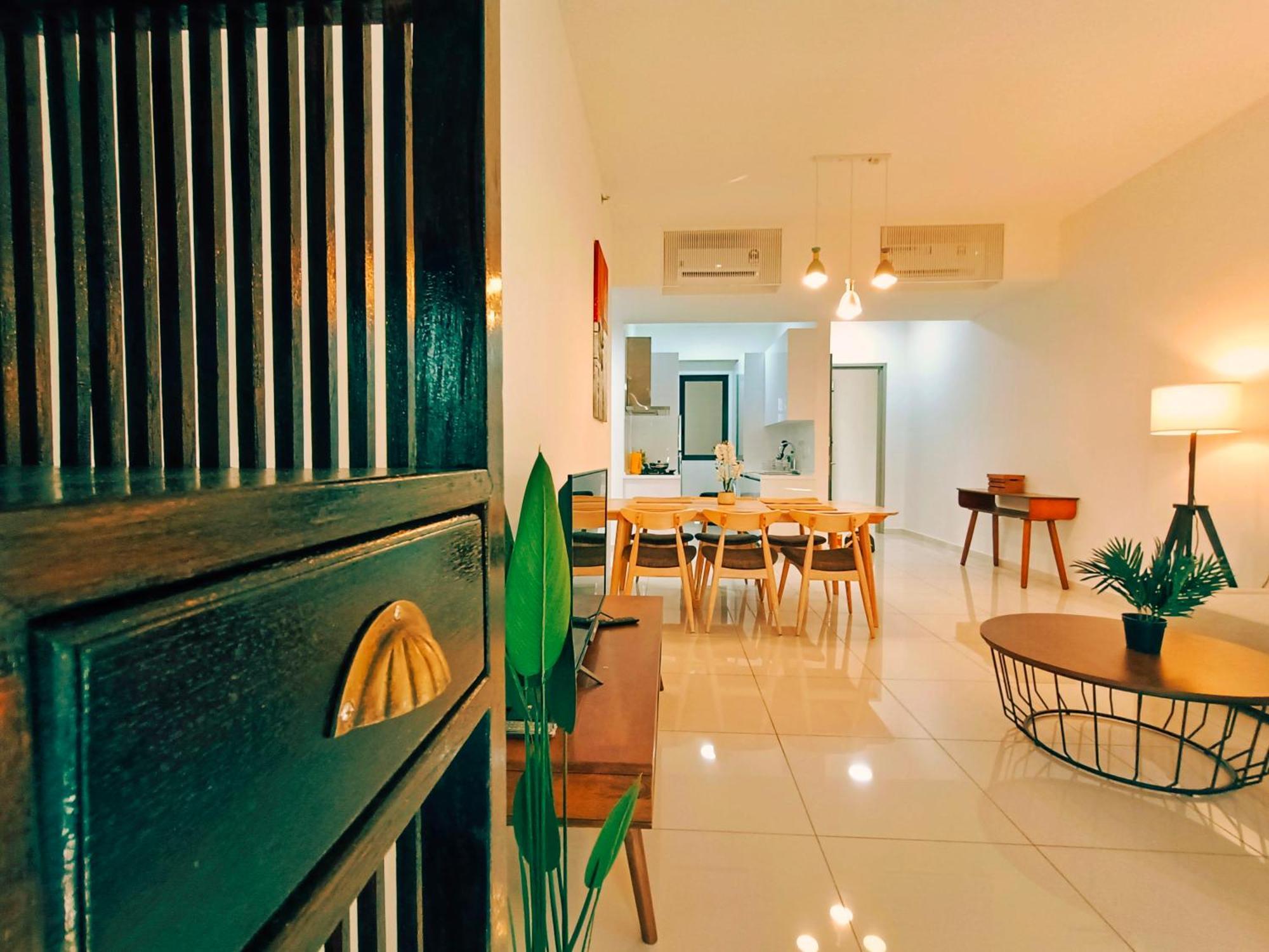 New Georgetown Instagramable 2Br Homestay For 10Pax 无敌美景两房民宿 Beacon Executive Suite Экстерьер фото