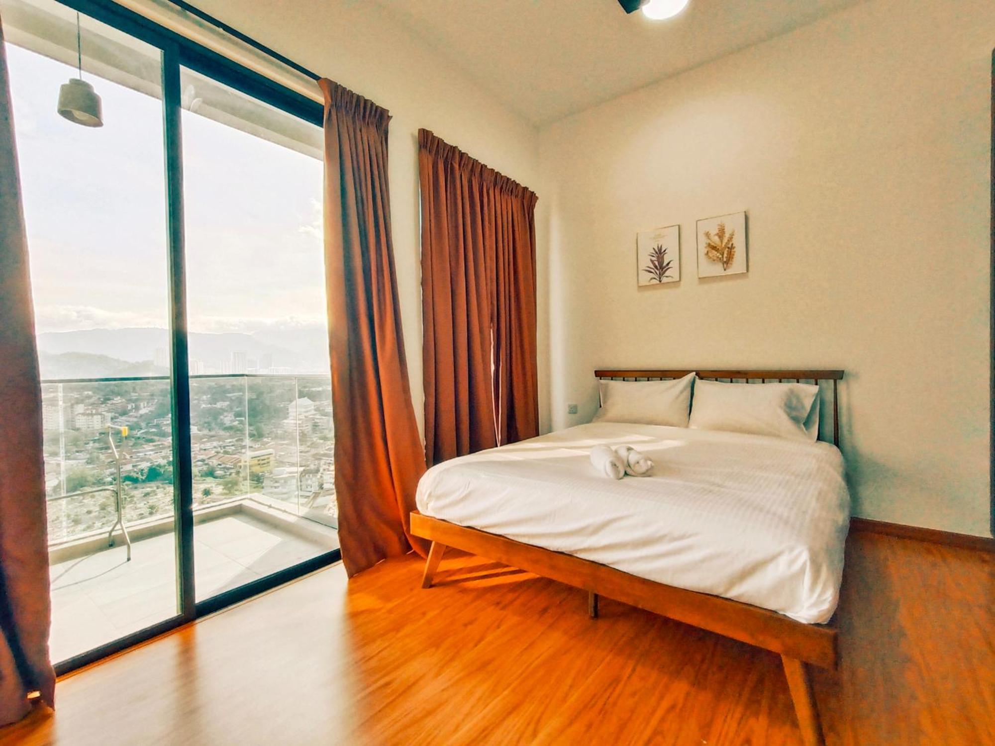 New Georgetown Instagramable 2Br Homestay For 10Pax 无敌美景两房民宿 Beacon Executive Suite Экстерьер фото