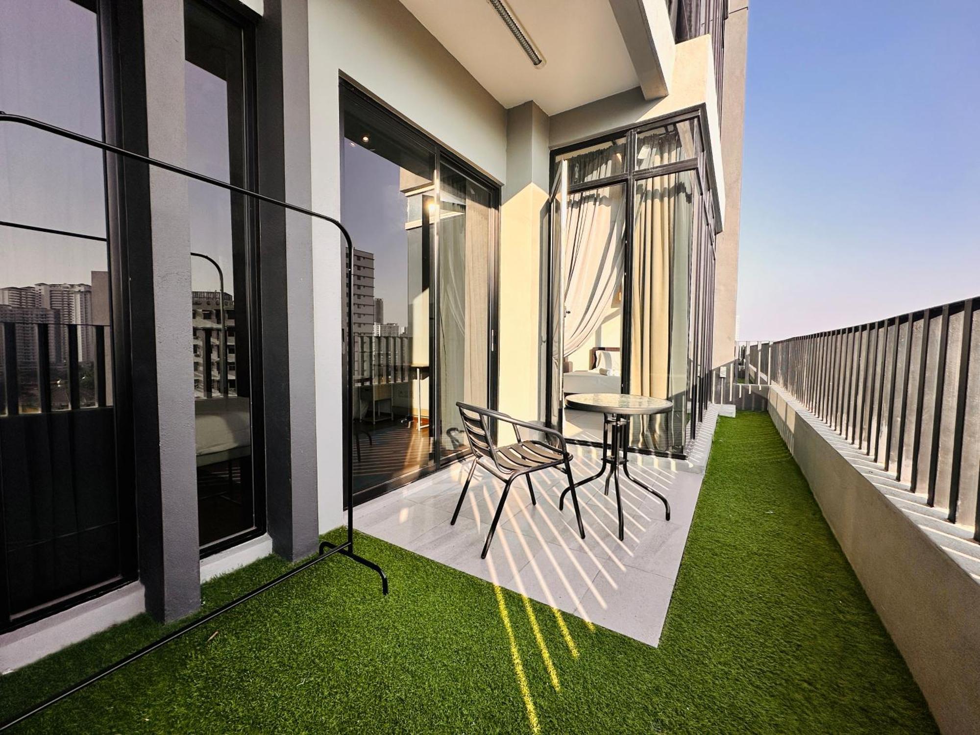 New Georgetown Instagramable 2Br Homestay For 10Pax 无敌美景两房民宿 Beacon Executive Suite Экстерьер фото