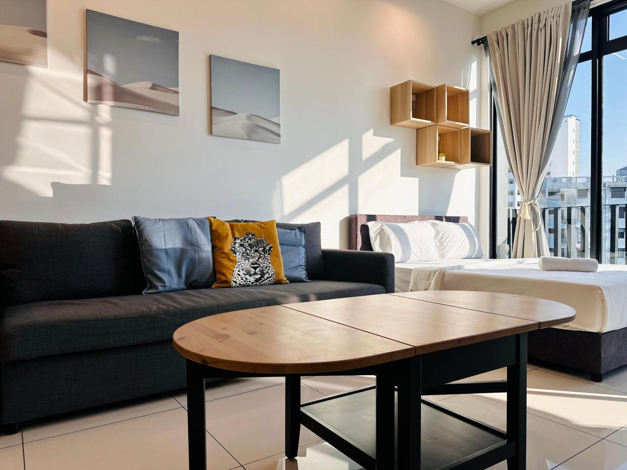 New Georgetown Instagramable 2Br Homestay For 10Pax 无敌美景两房民宿 Beacon Executive Suite Экстерьер фото