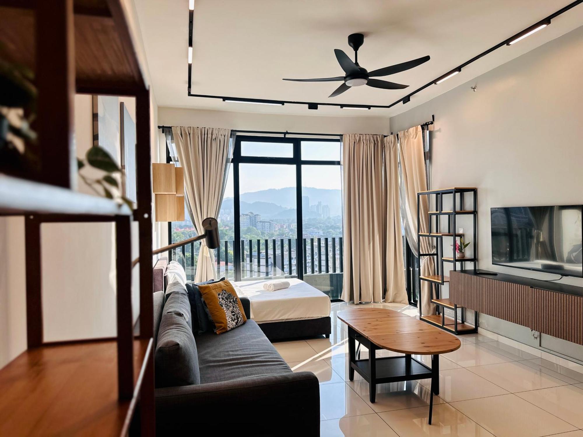 New Georgetown Instagramable 2Br Homestay For 10Pax 无敌美景两房民宿 Beacon Executive Suite Экстерьер фото
