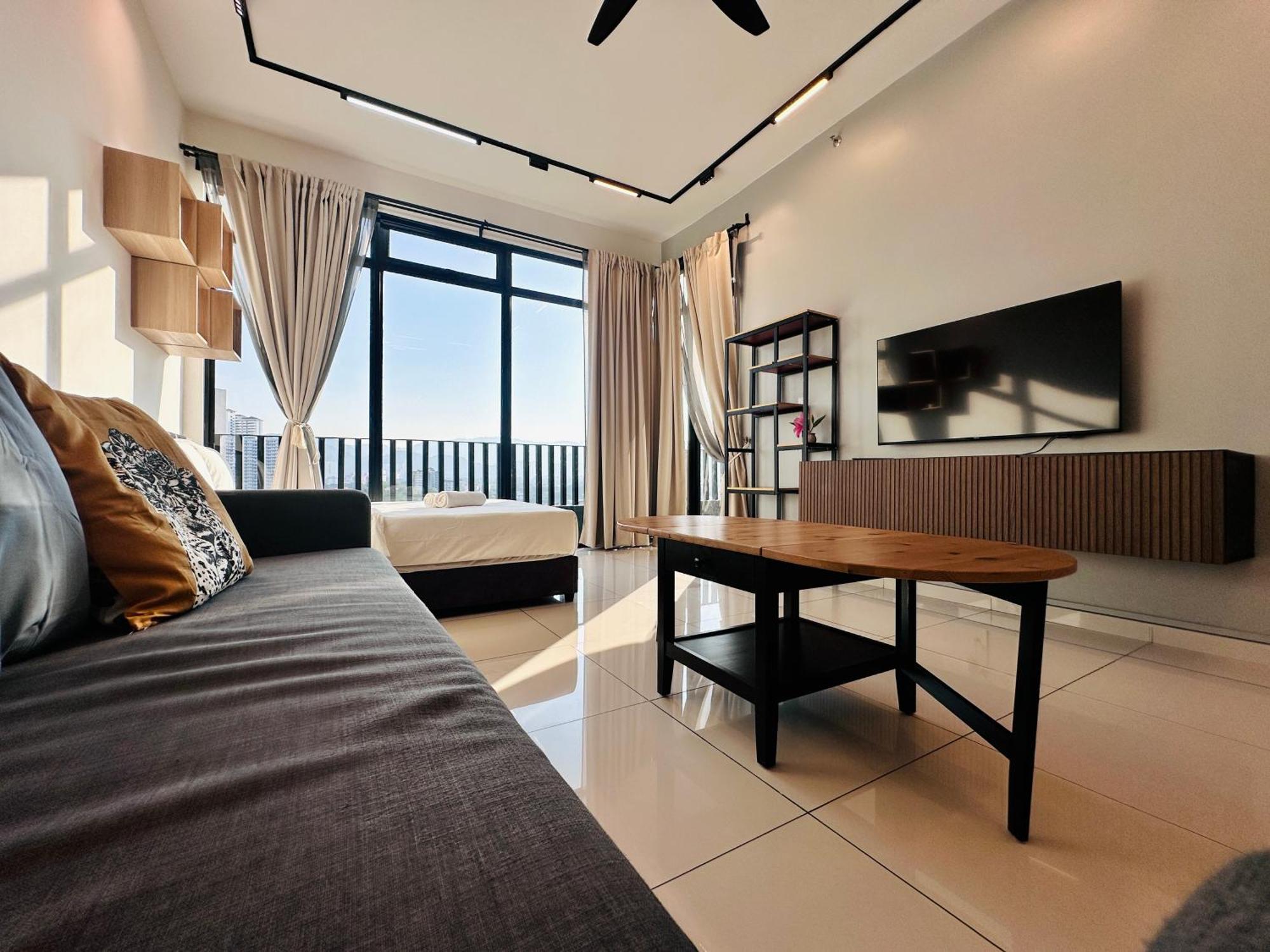 New Georgetown Instagramable 2Br Homestay For 10Pax 无敌美景两房民宿 Beacon Executive Suite Экстерьер фото