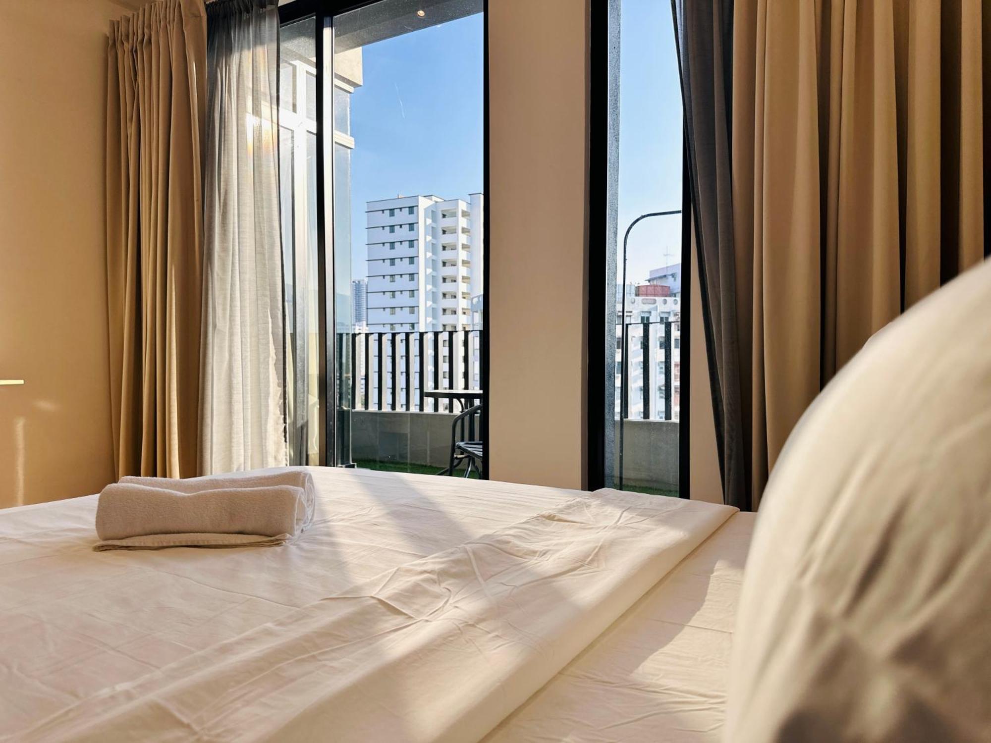 New Georgetown Instagramable 2Br Homestay For 10Pax 无敌美景两房民宿 Beacon Executive Suite Экстерьер фото