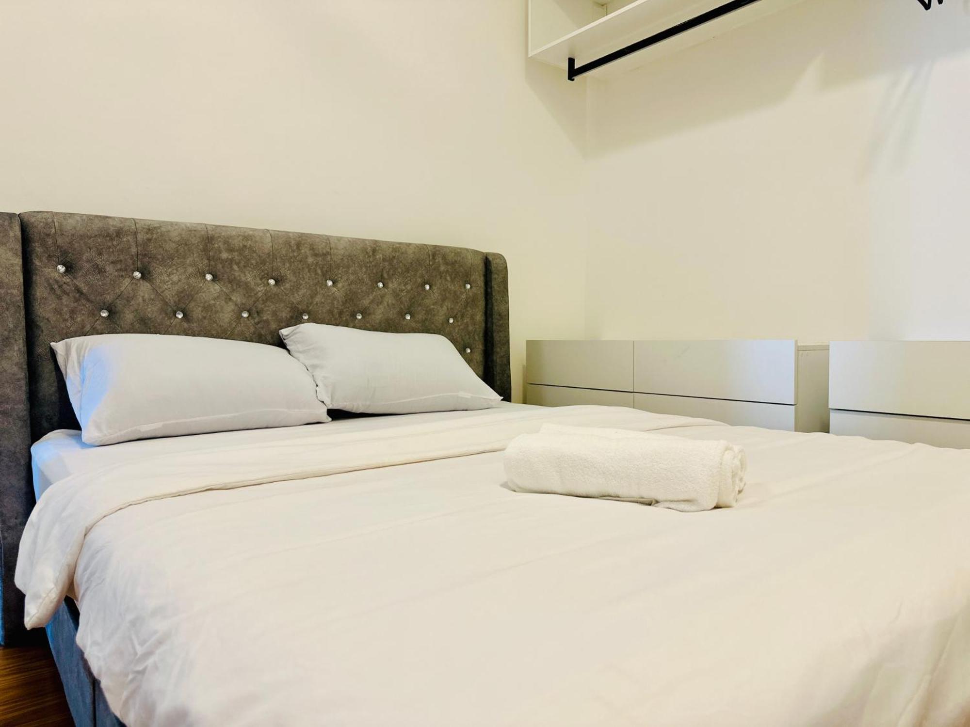 New Georgetown Instagramable 2Br Homestay For 10Pax 无敌美景两房民宿 Beacon Executive Suite Экстерьер фото