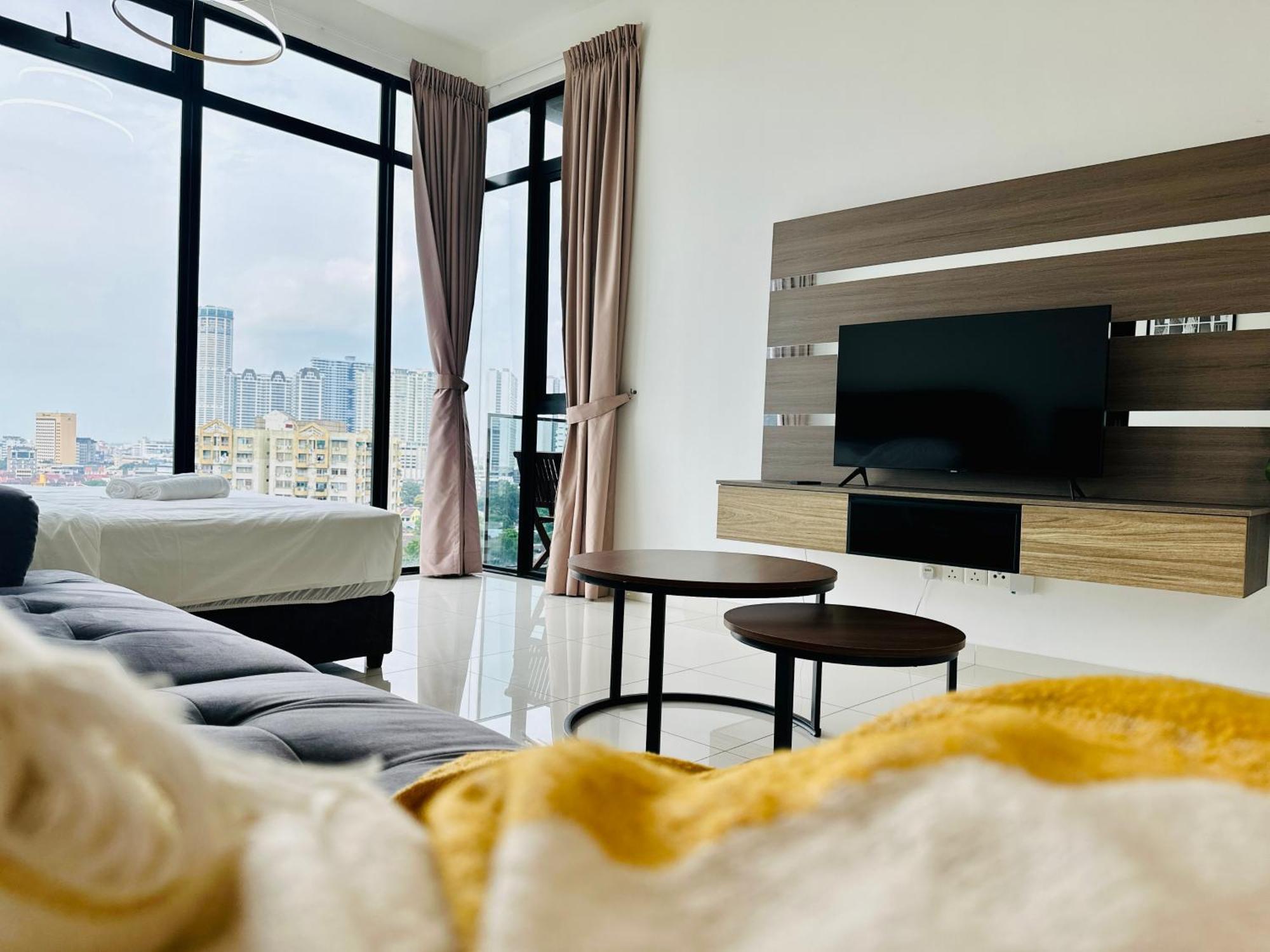 New Georgetown Instagramable 2Br Homestay For 10Pax 无敌美景两房民宿 Beacon Executive Suite Экстерьер фото
